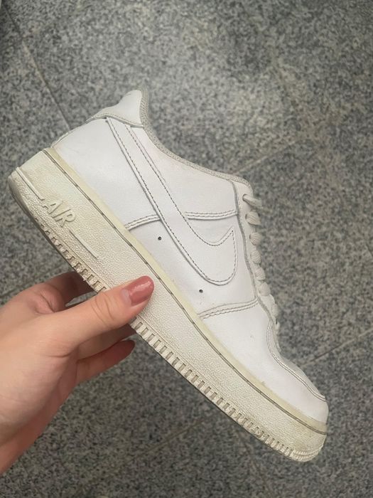 Air Force brancos em bom estado