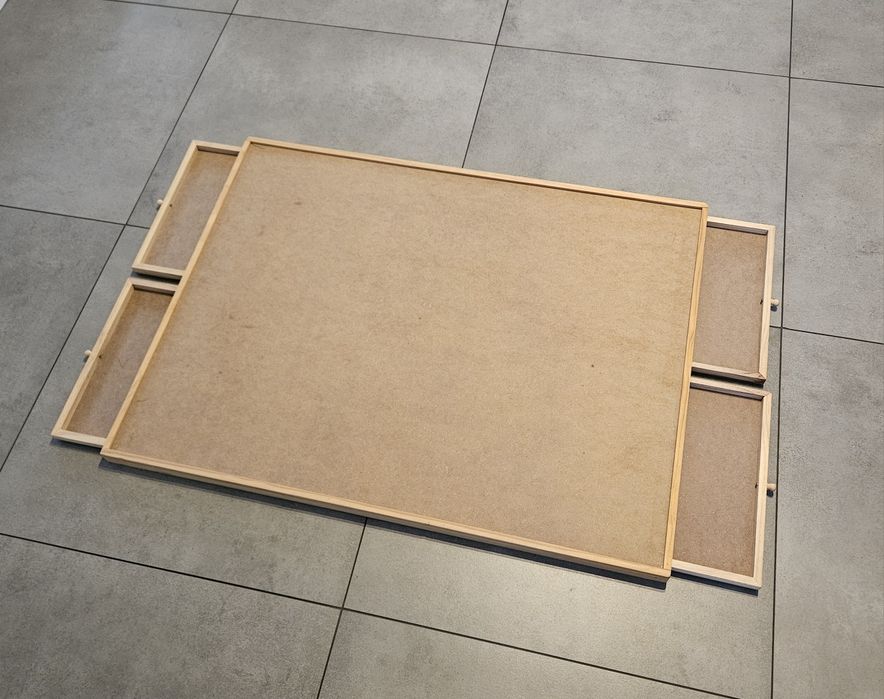 Drewniana podkładka do ukladania puzzli z szufladkami