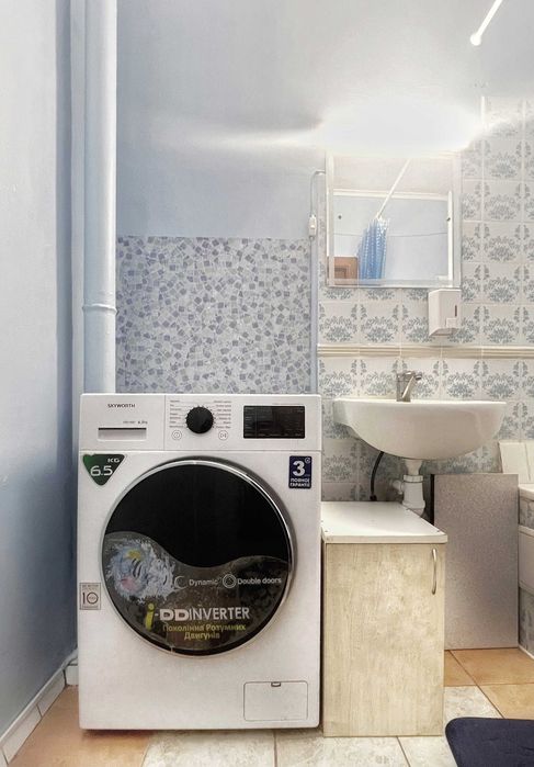 Комфортабельний хостел! Троєщина (не виключають світло,завжди тепло).