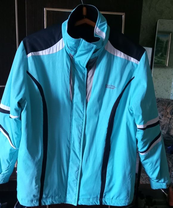 Продам куртка женская б/у