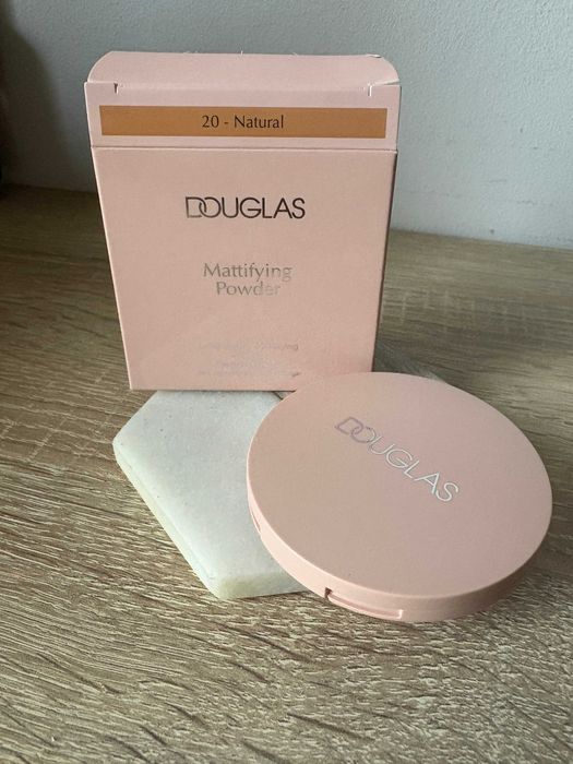 Douglas Mattifying Powder – puder matujący 20 Natural