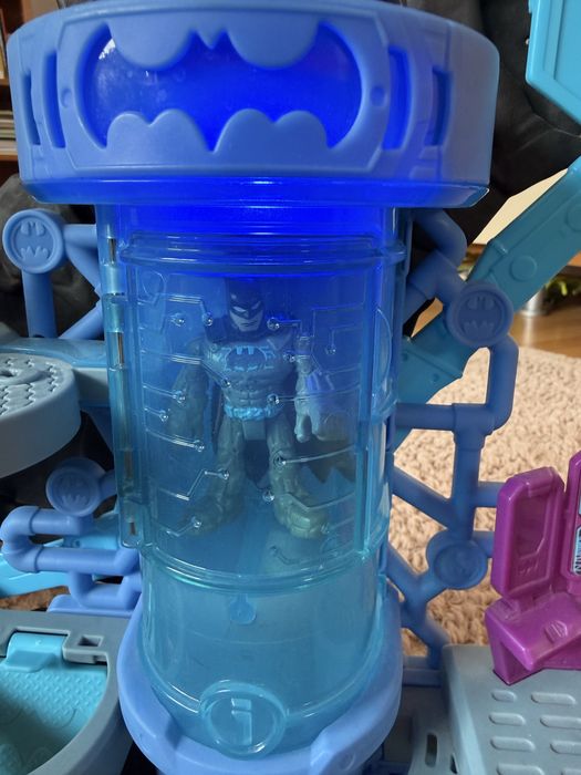 Imaginext DC Super Friends Bat-Tech Batcave firmy Fisher-Price