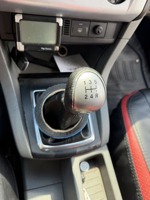 Продам Ford Focus 1.8  2010г