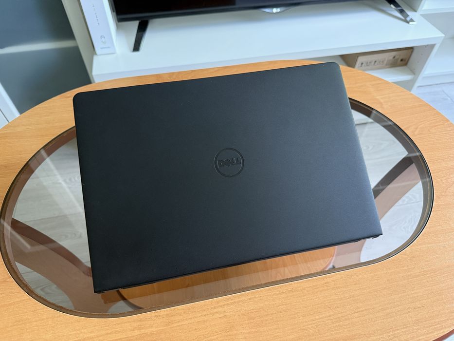 Laptop Dell Inspiron 15 3567 (i7-7500U, 8GB RAM, SSD 250GB, Radeon R5, Windows 10)