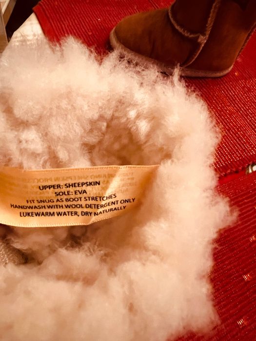 Продам натуральні Ugg дитячі 14 см. по стопі