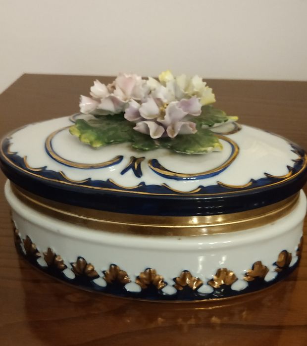 Caixa guarda jóias em porcelana