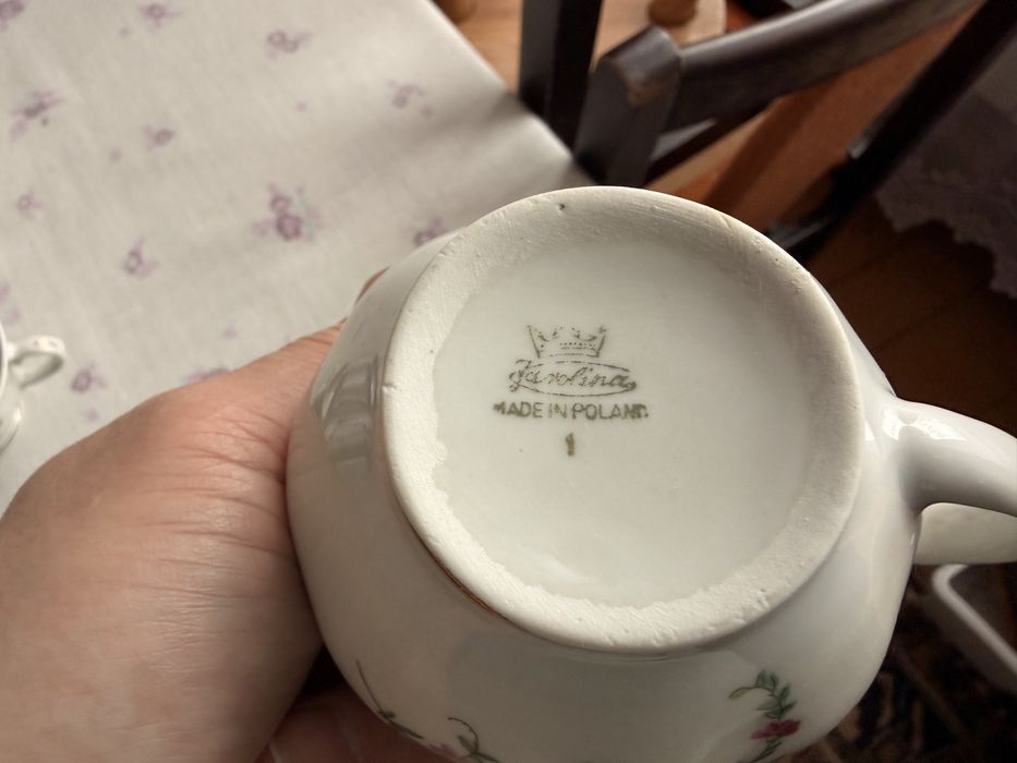 Zastawa stolowa „KAROLINA”polska produkcja.80-te lata.
