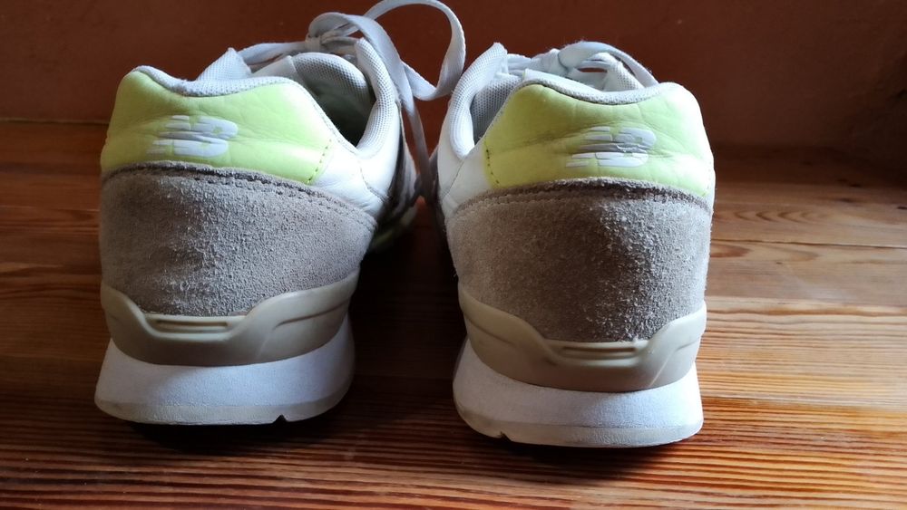 Кросівки NEW BALANCE 996.  40р. Вживане стан хороший тепло сірий колір.