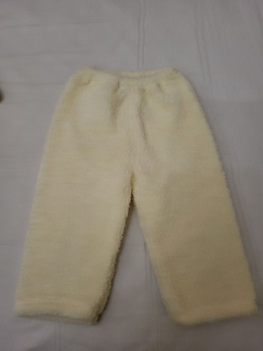Продам дитячий теплий костюмчик, світло кремового кольору