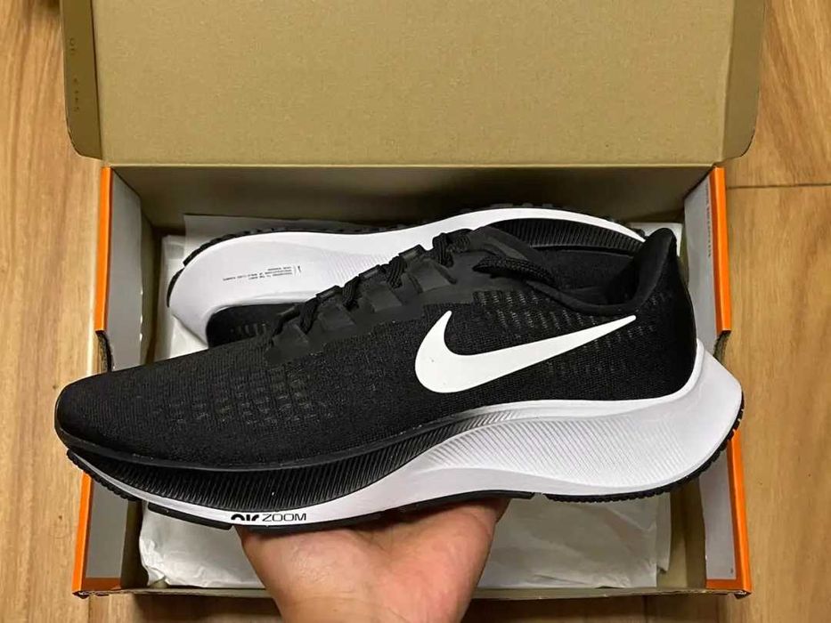 Nike Air Zoom Pegasus 37 Black White R.40
