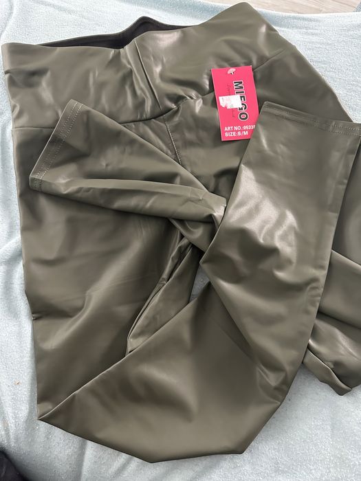 Nowe Spodnie z ekoskórka - butelkowa zieleń S