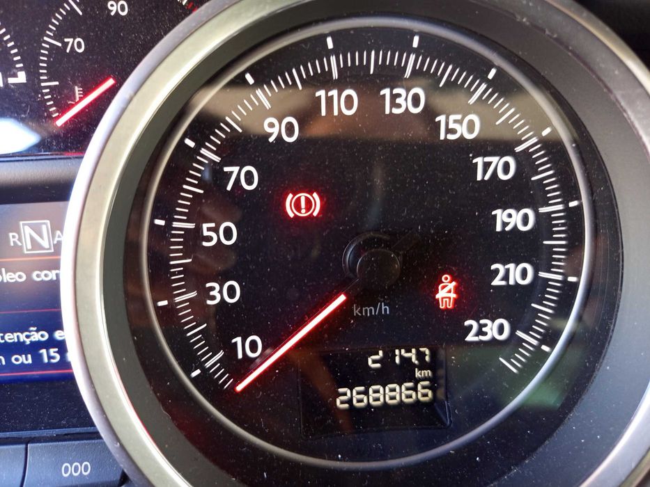 Peugeot 508 SW 1.6 HDi 112 cv Automática | Pele | Teto Panorâmico | Full Extras