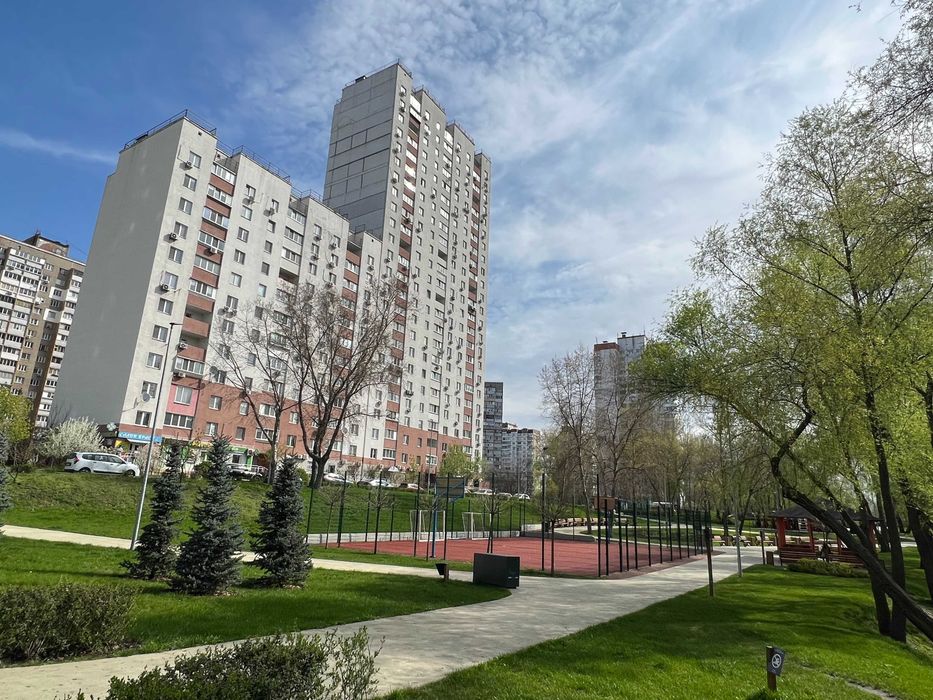 Койко-места (общежитие ) на Троещине, пр Червоної Калини