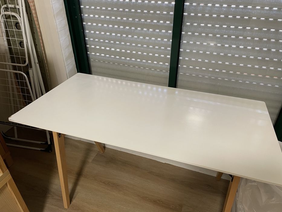 Mesa de escritorio madeira pintada branca