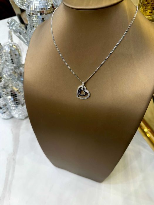 Wisiorek serce z diamentami