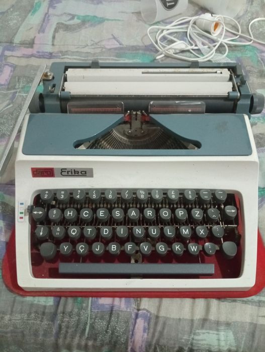 Máquinas de escrever antigas