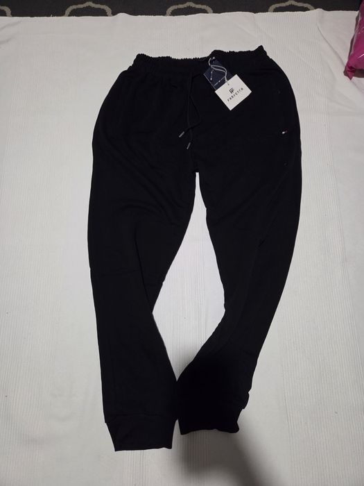 Meskie dresowe TH spodnie r. 3XL czarne