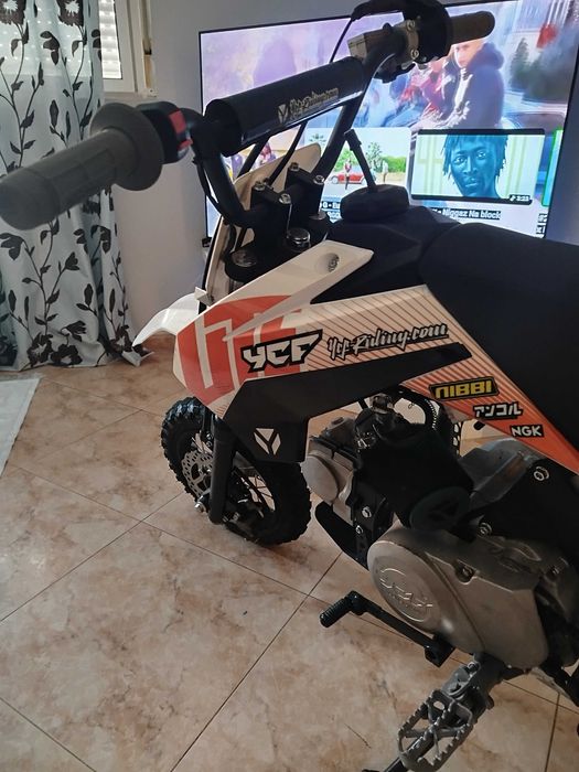 Vendo mota ou troco por um carro