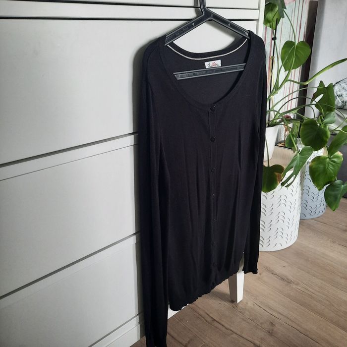Czarny sweterek Cropp L