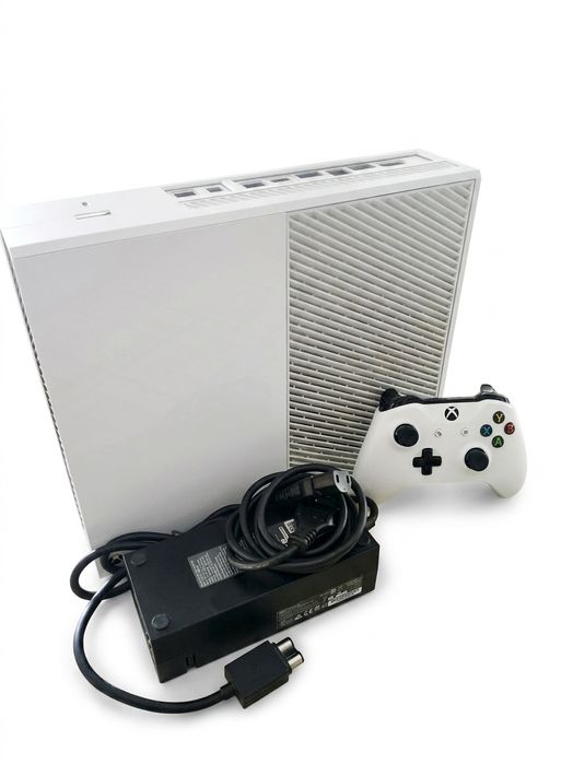 Xbox One 500GB (White) + Xbox Wireless Controller