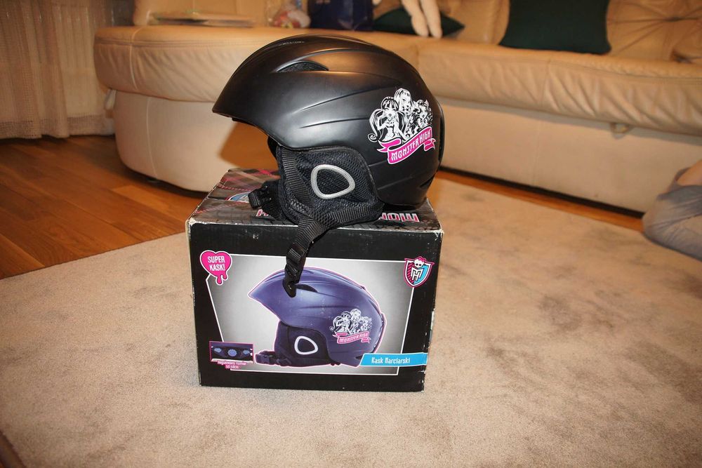 kask narciarski dla fanki monster high