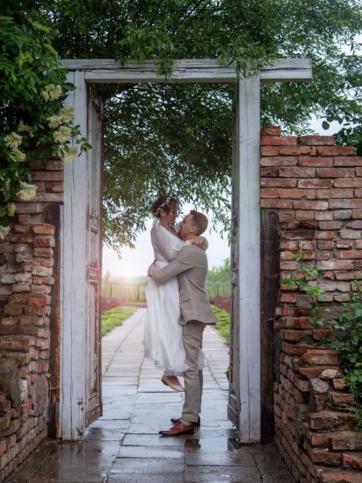 Kamerzysta ślubny reportaż film z wesela Jest Tanio i Dobrze