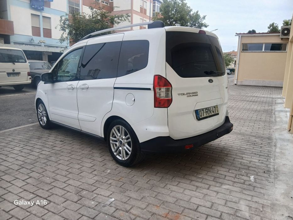 Ford Tourneo Courier 1.0 EcoBoost 5Lugares com apenas 130.000km — photo 3