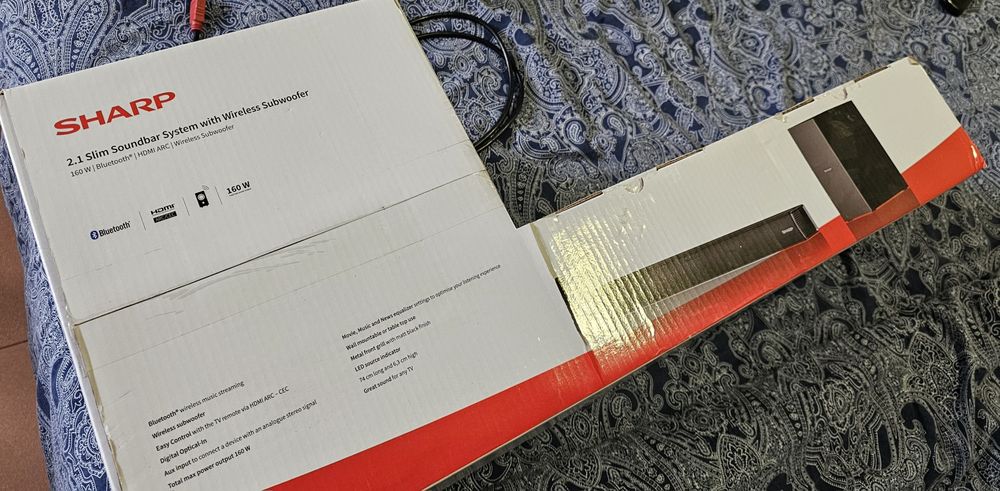 Soundbar com Subwoofer SHARP (2.1 ⁃ 160 W)
⁃ Subwoofer Sem Fios)