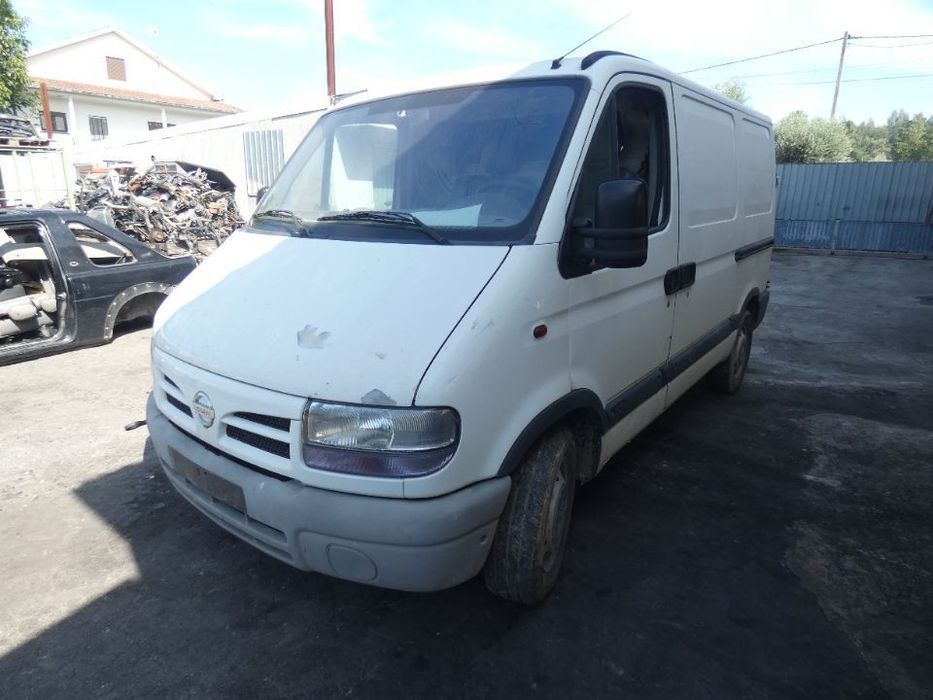 Nissan Intersta do ano 2003 para venda em peças