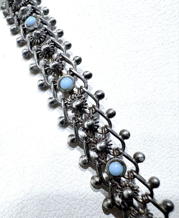 Conjunto de lindo colar e pulseira vintage em prata com turquesas