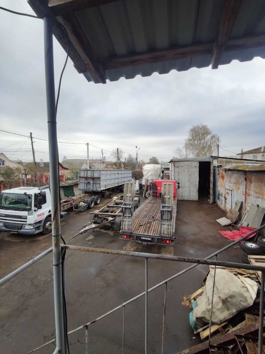Продається діюче виробниче приміщення з власною ділянкою