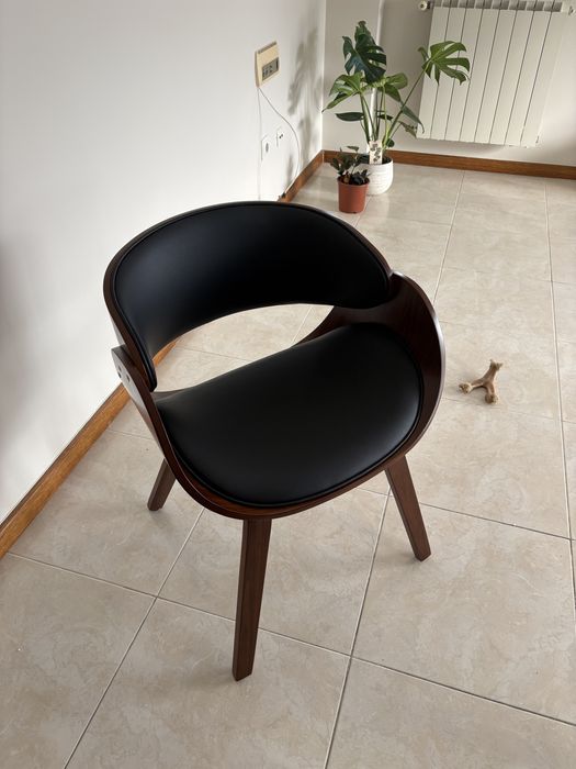 2 Cadeiras nordicas estofadas