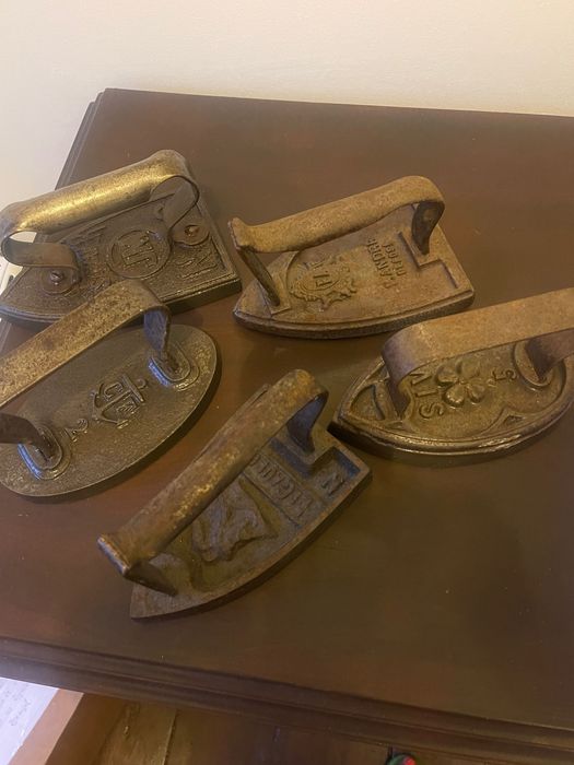 Ferros antigos de coleção