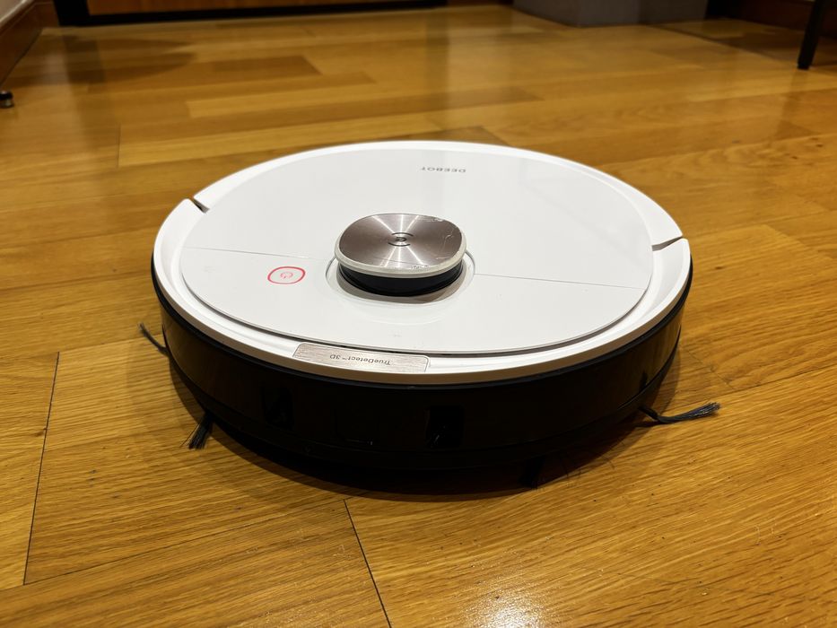 Aspirador Robot Ecovacs T8