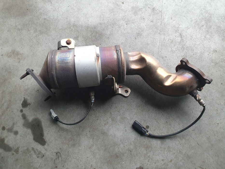 Katalizator Camaro 2016- 2.0 T z sądami