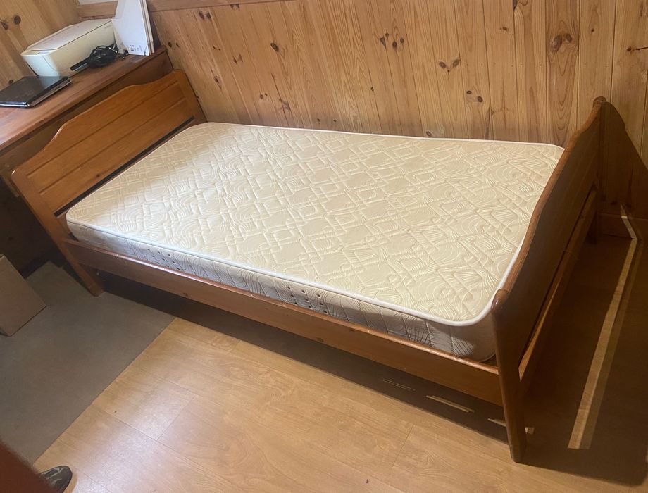 Cama com colchão