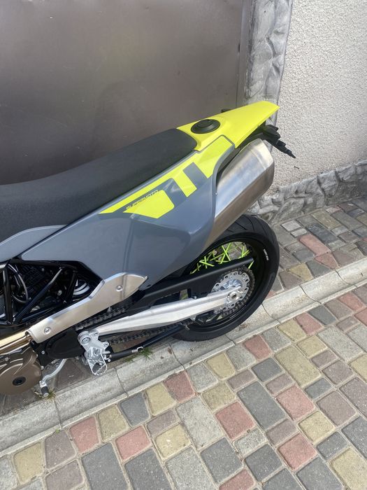 Husgvarna 701 ktm 690