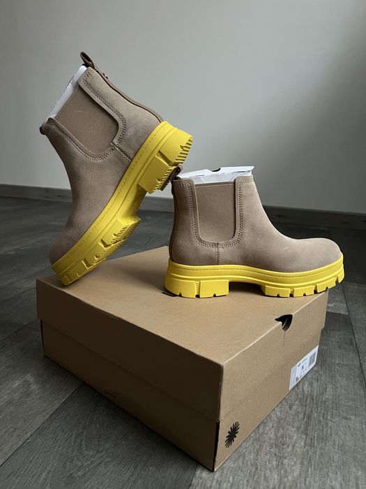 Ботинки жіночі 40 розмір UGG
