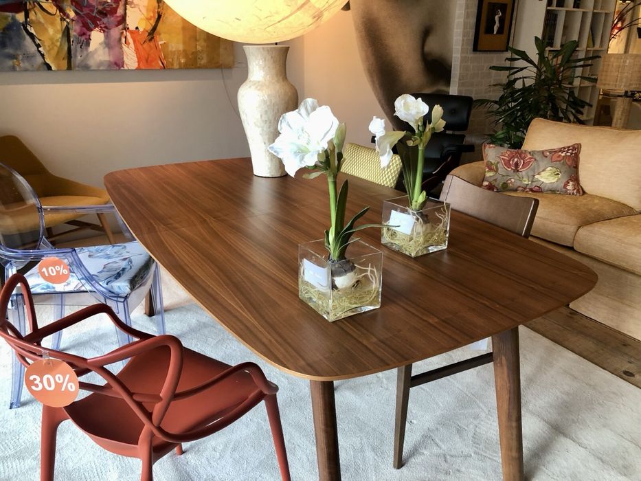 Mesa em Nogueira Americana