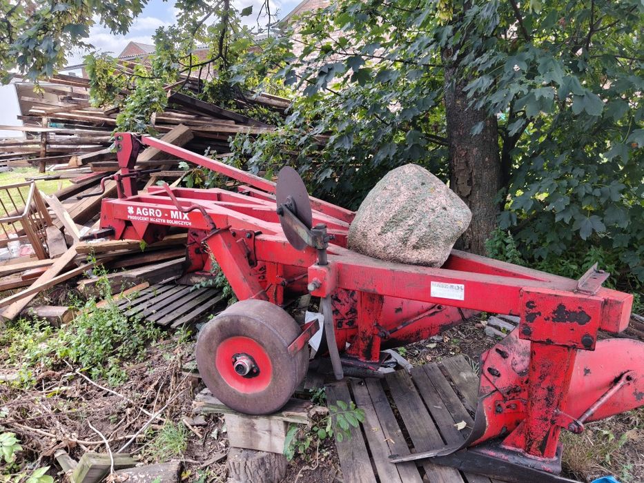 Pług 4 skibowy zagonowy agro-mix 4x40 stan bdb