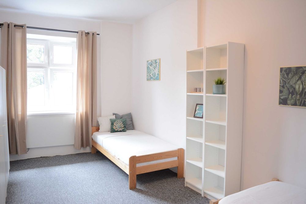 [ENG below] [Pokój wynajmę] Pokój dla 1 lub 2 osób przy ul. Lubicz