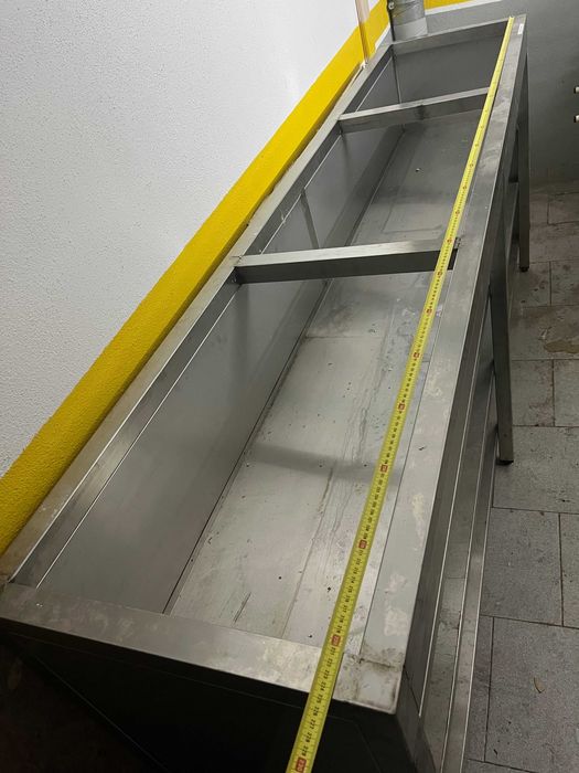 Bancada com 3 prateleiras