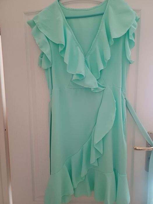 Przepiękna sukienka w kolorze mięty r.XL