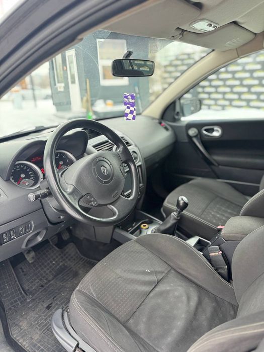 Продам Renault Megane 2.0  газ бенз