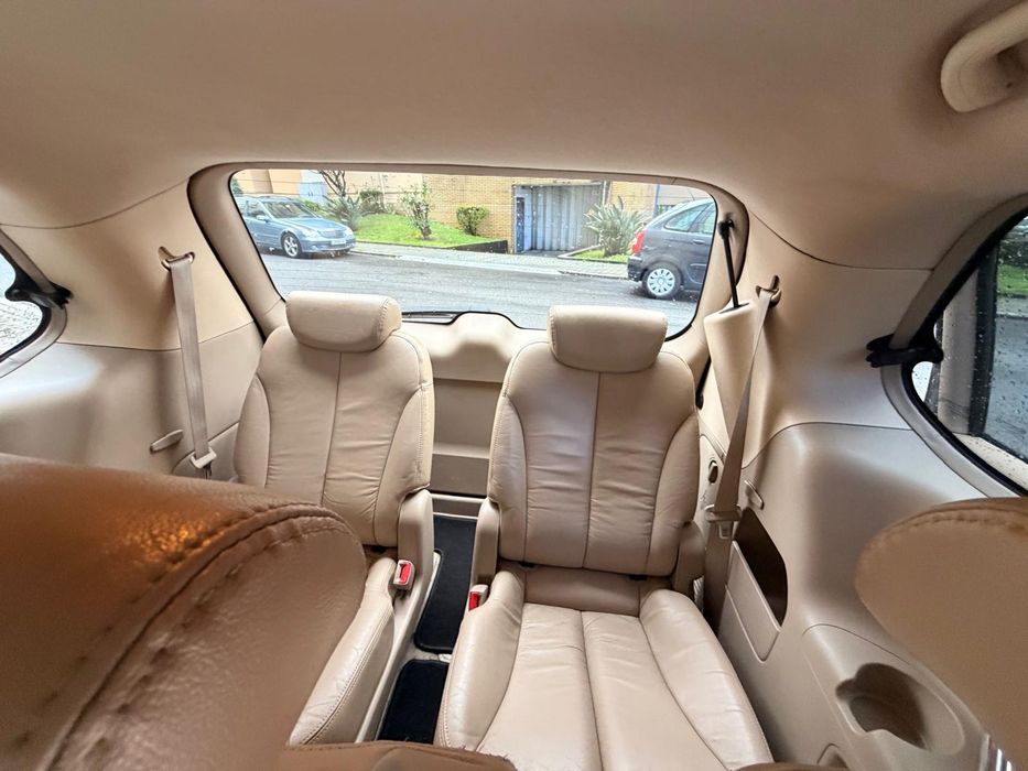 Vendo ou troco Kia Carnival por cabrio