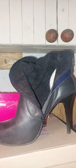 Kozaki szpilki skórzane