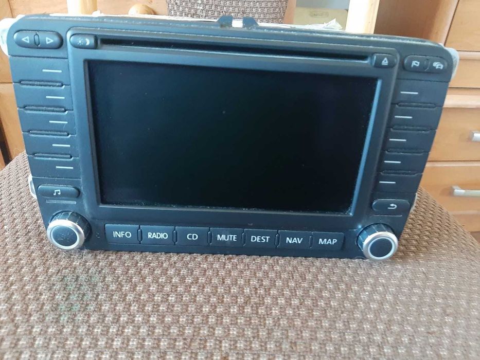 VW radio 1K0  035 198 B