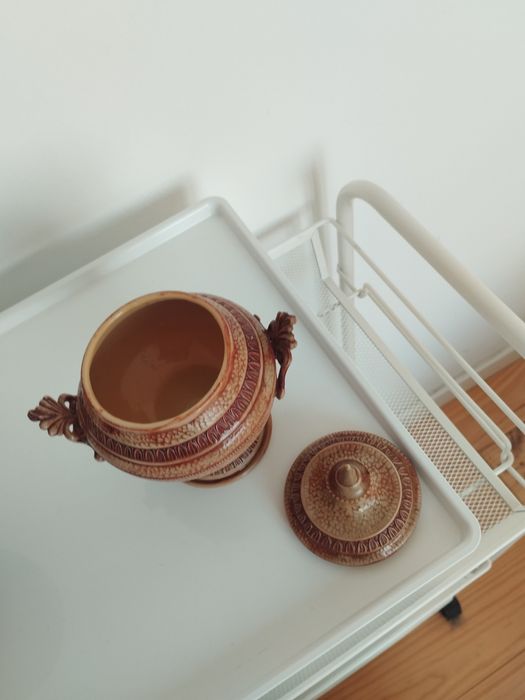 Pequenas caixas decorativas com tampas