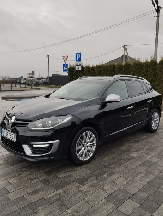 Продам авто у хорошому стані.Авто на максимальній комплектації : два ключа тримання полоси, світло дальнє ближнє авто переключення ,встановлений хороший відео регістратор зад і перед знімає ,два комплекти коліс, вогнегасник ,аптечка ,компресор для підкачки.По мотору коробці ніяких недоліків тому хто шукає реально хороший автомобіль звонить пишіть можливо доставка авто в інше місто.