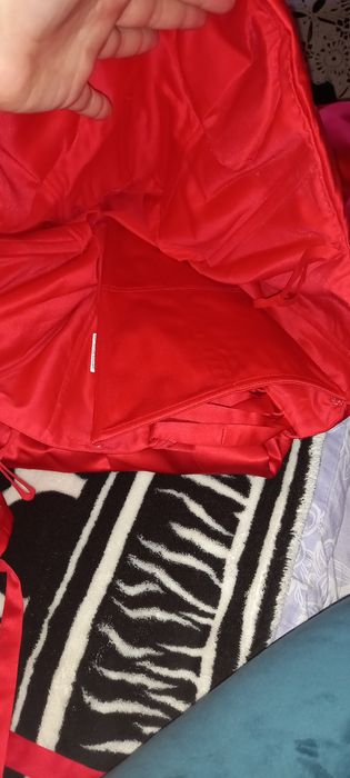 Платье красное, атлас.